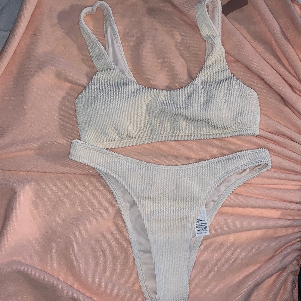 Hollister swim